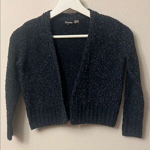 GAP Black Cropped V-Neck Sweater